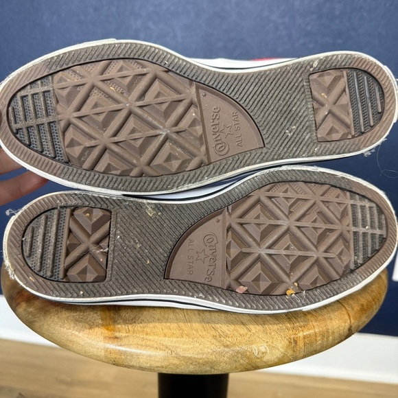 Converse Red and White Chuck Taylor All Star Low Top Sneakers | Size 7 W / 5 M - Picture 8 of 9